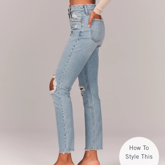 Abercrombie High Rise Mom Jeans - Picture 2 of 8
